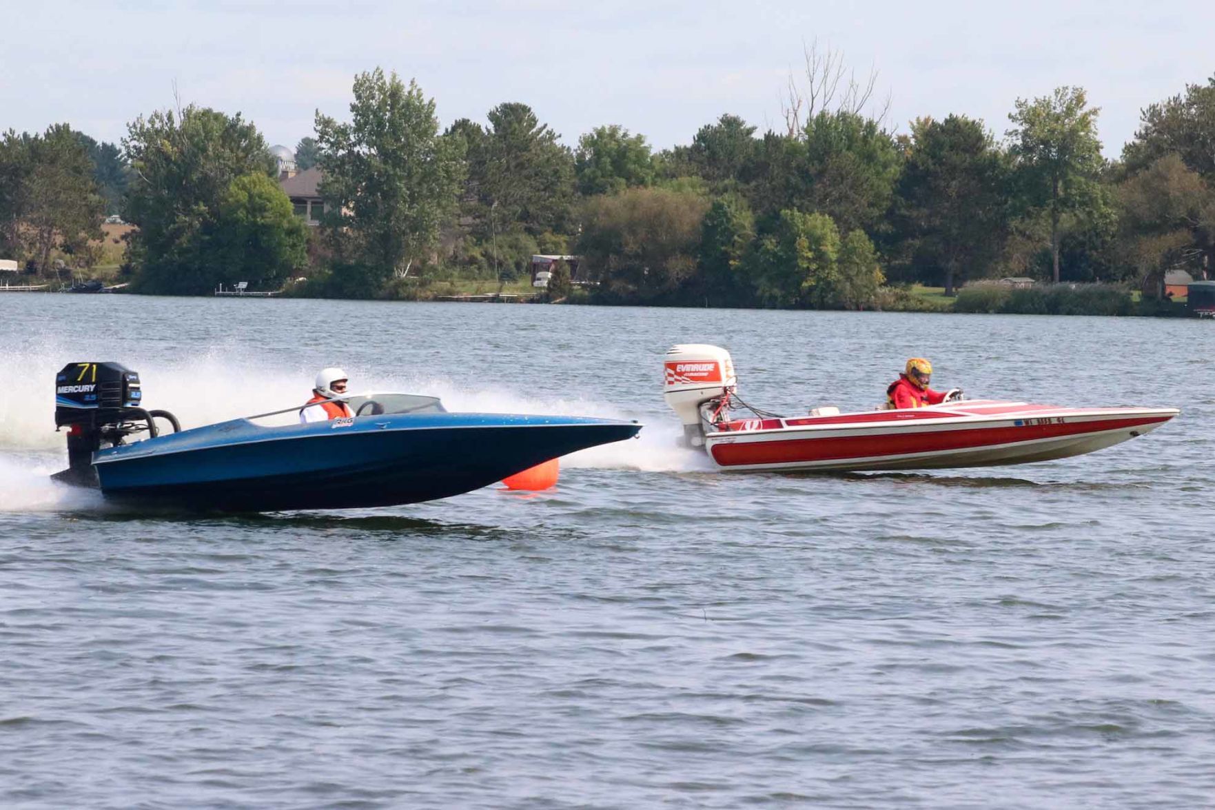 Powerboat racing on Rice Lake 9-11-21